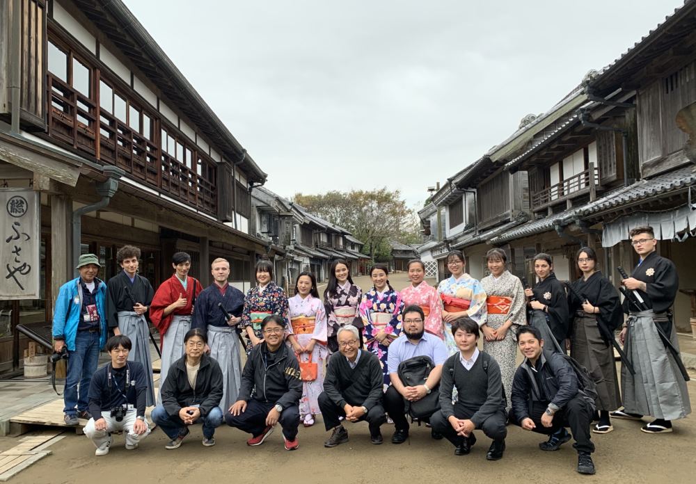 本日のブログは 【Free Bus Tour for Foreigner！】です。