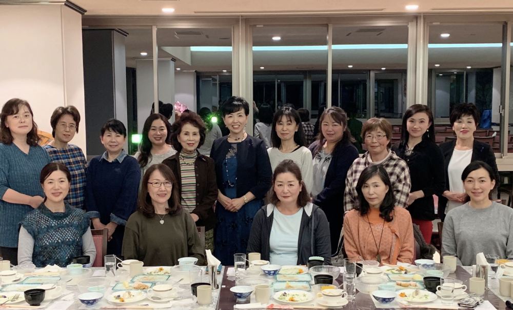 本日のブログは【大人女子のメイク講座@レイクエコー様】です